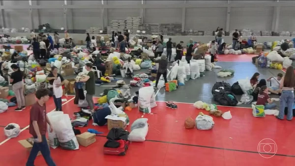 Tornado destruiu cidade no Paraná por Reprodução/TV Globo
