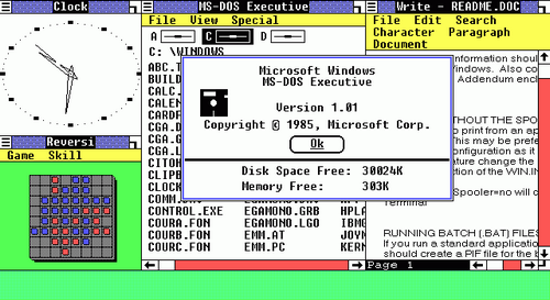 1983 - O empresário Bill Gates, da Microsoft, apresenta o Windows 1.0 por Reprodução
