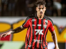 Imagem - Vitória tenta acordo triplo com Botafogo e Grêmio para resolver impasse de Lucas Halter