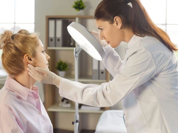 Imagem - Celulite facial: conheça os sintomas e os perigos dessa condição para a saúde