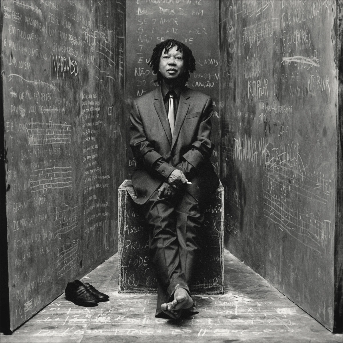 Ao longo da carreira, Djavan colaborou com artistas nacionais e internacionais, como Stevie Wonder, que fez a gaita em "Samurai" por Divulgação