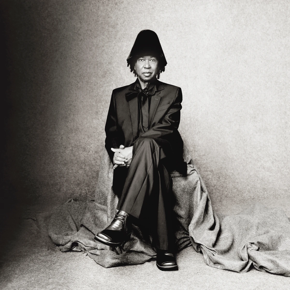 "O amor não se esgota em lugar nenhum, em pessoa nenhuma", defende Djavan.  por Divulgação