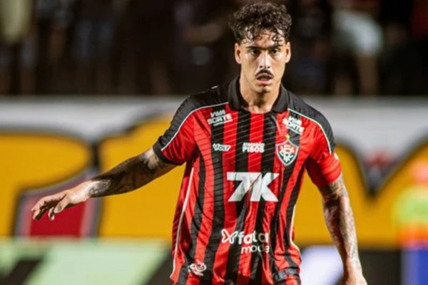 Lucas Halter é o capitão do Vitória