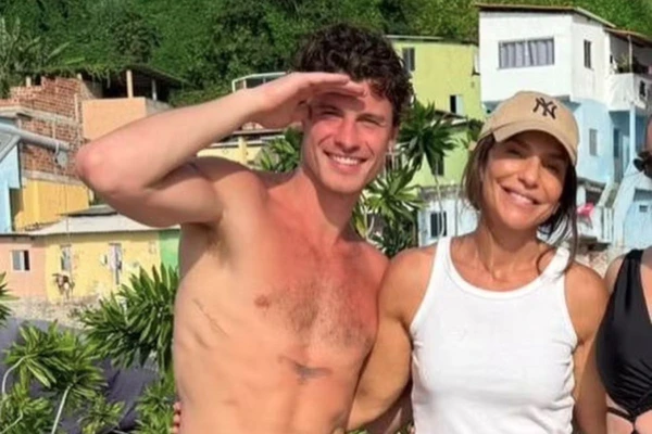 Shawn Mendes foi conhecer Ilha dos Frades ao lado de Ivete Sangalo