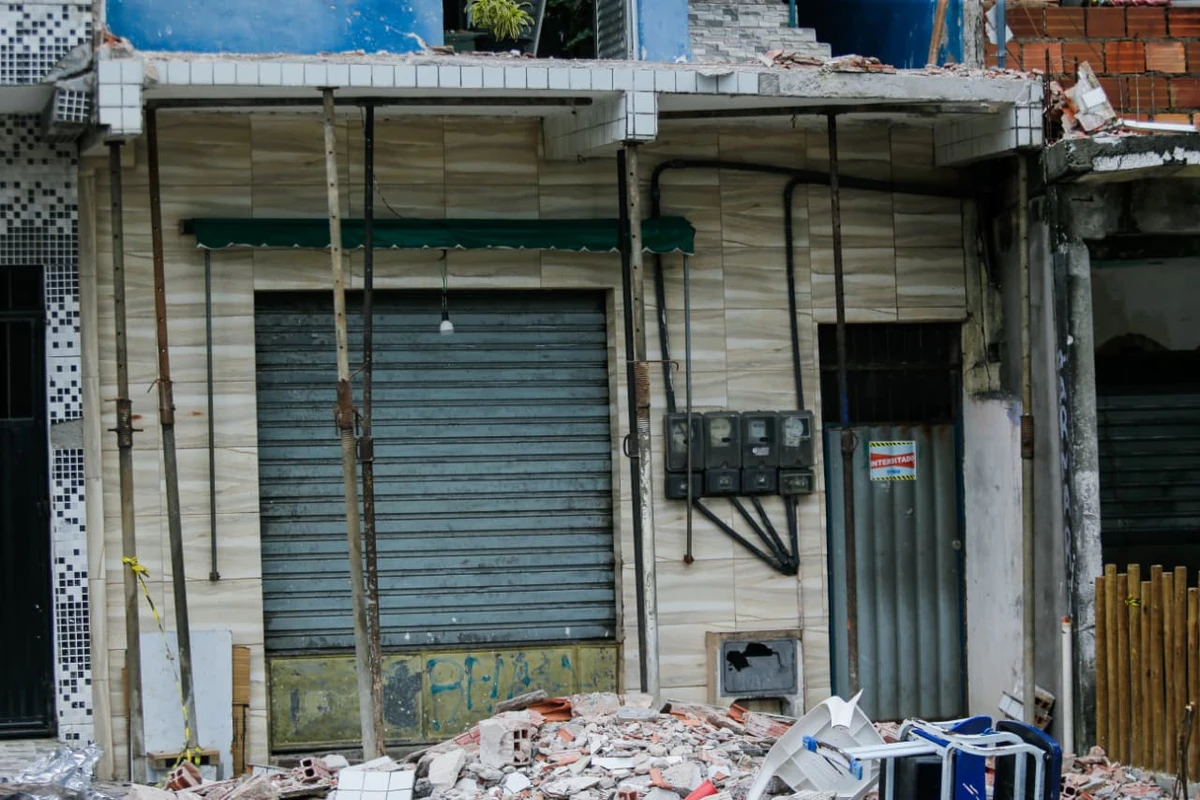 Três pessoas morreram no desabamento por Arisson Marinho/CORREIO