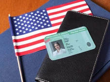 Imagem - Quer tirar o Green Card? Veja dicas para aumentar suas chances de conseguir morar legalmente nos EUA