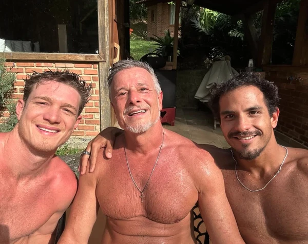 Ator Marcello Novaes e os filhos