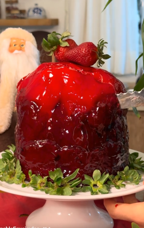 Chocotone de Morango do Amor por Reprodução / Tik Tok