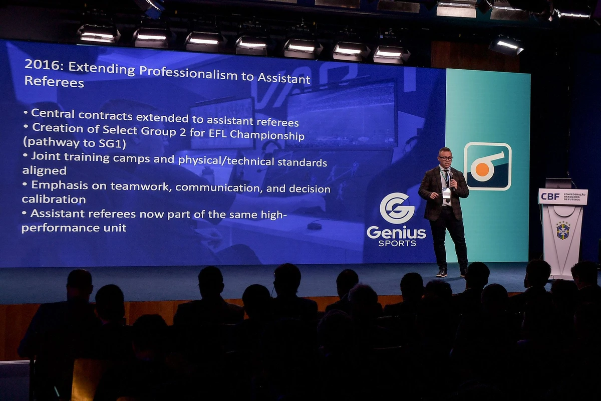 Harry Lennard, ex-árbitro da Premier League