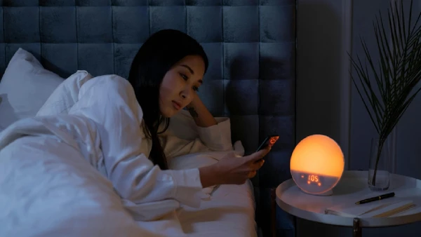 Luz de relógios pode atrapalhar o sono