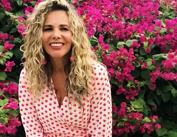 Márcia Freire por Reprodução