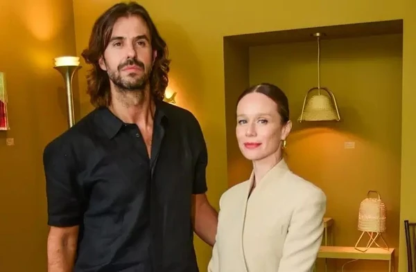 Mariana Ximenes e Thiago Cardoso por Reprodução