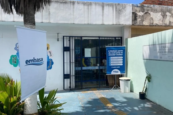 Moradores da Boca do Rio recebem atendimento itinerante da Embasa até sexta-feira (14)