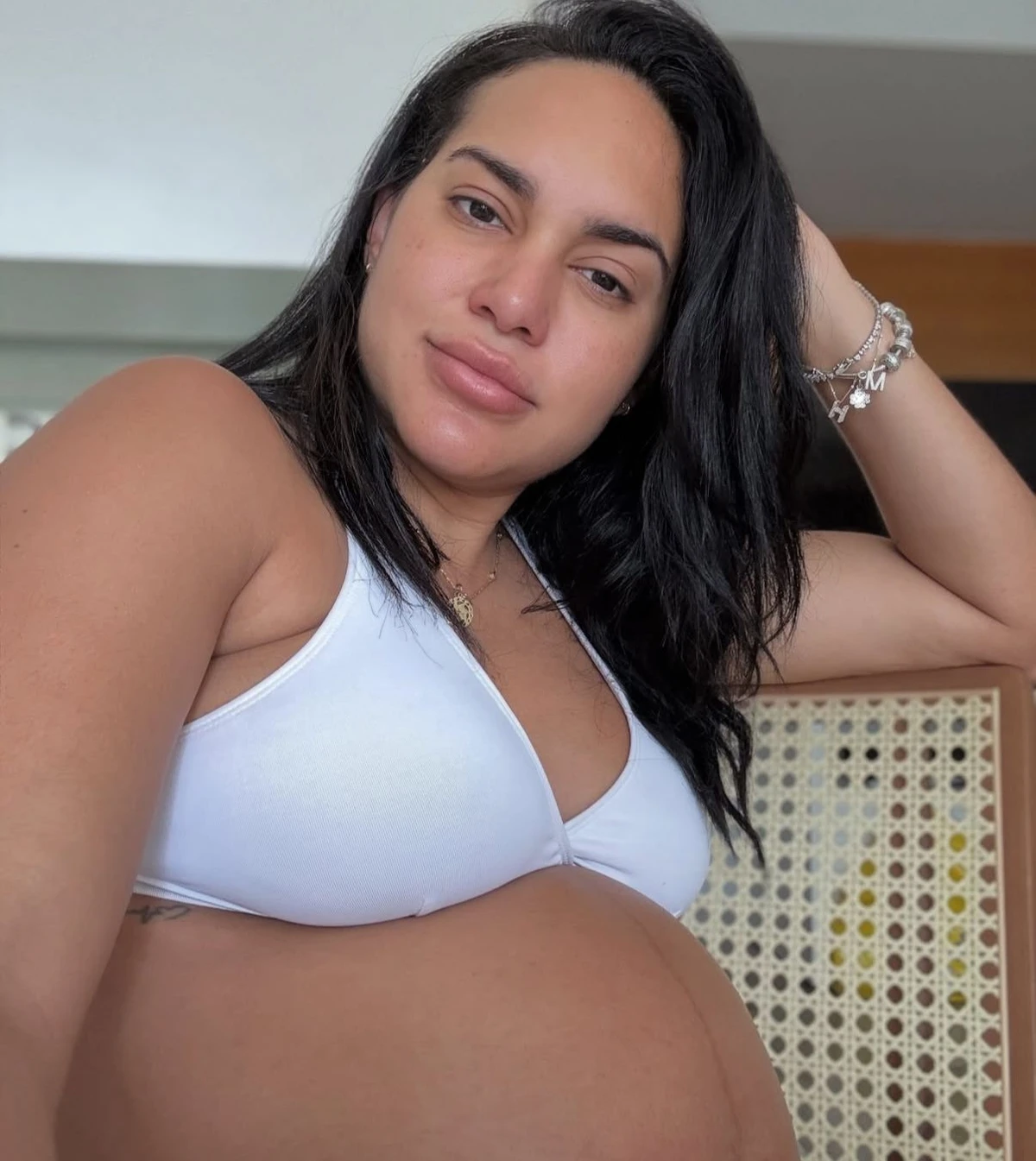 Pauliane Araújo por Reprodução