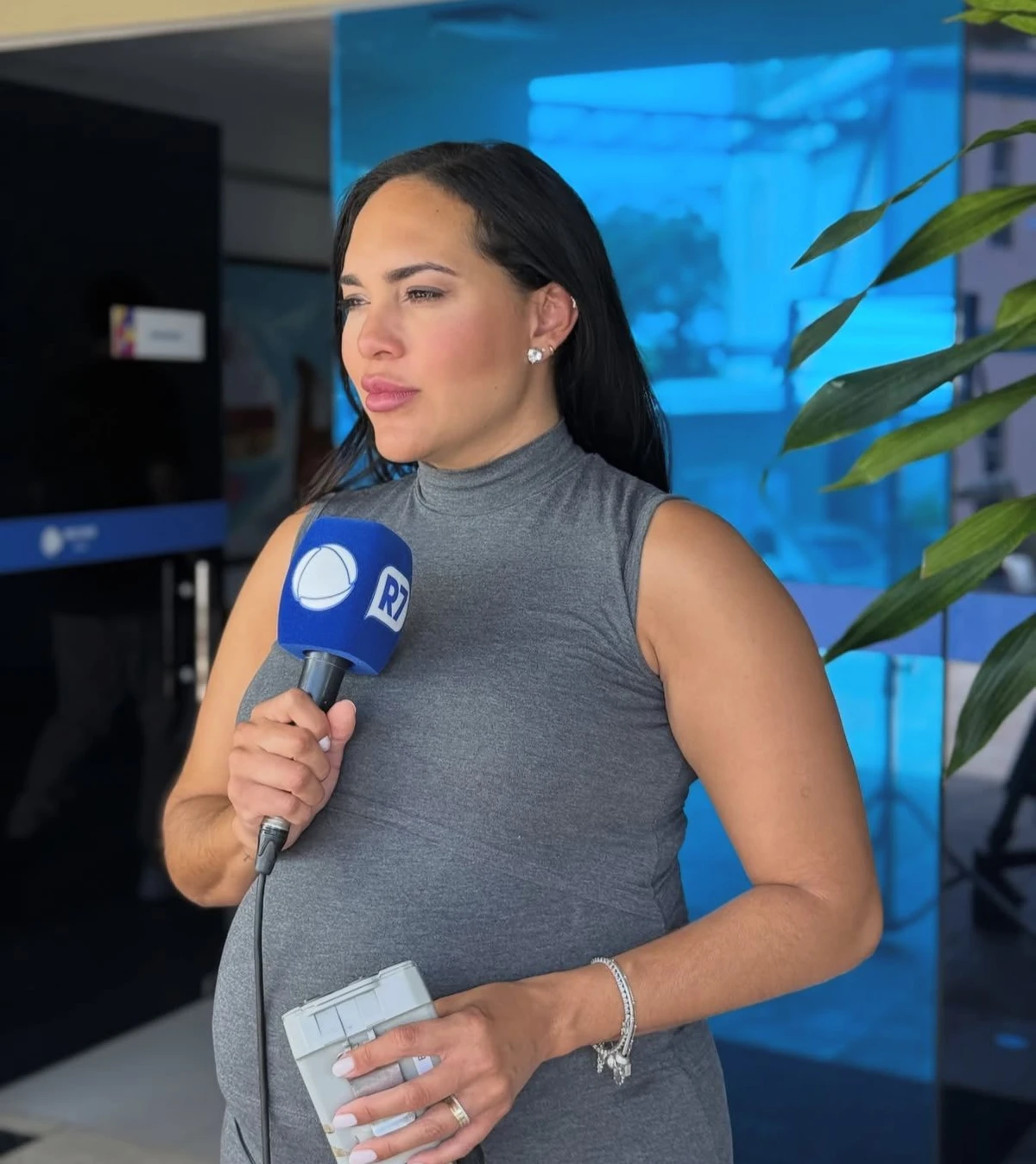 Pauliane Araújo por Reprodução