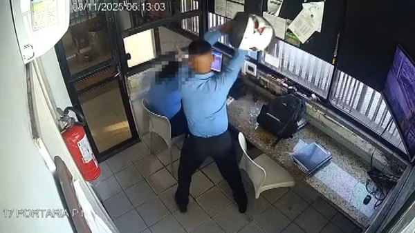 Porteira foi agredida por colega