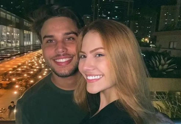 Sarah Poncio e Jonathan Couto
