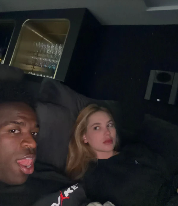 Vini Jr. publica foto com Virginia após polêmica por Reprodução