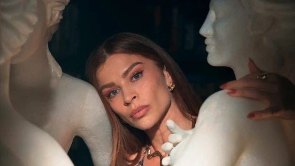 A estátua esconde a “marca da aranha”, código secreto que revela sua origem e valor real