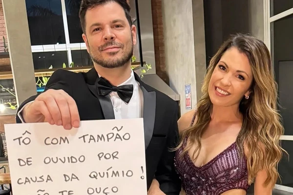 Apresentador Jonas Almeida perde audição devido a quimioterapia por Reprodução/Redes Sociais 
