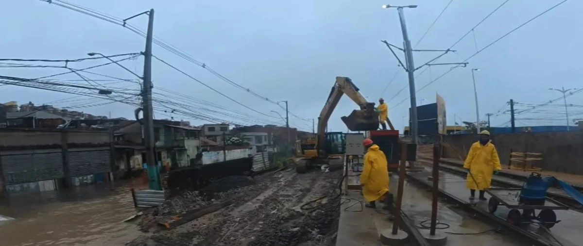 Baixa do Fiscal alagou por Reprodução/TV Bahia