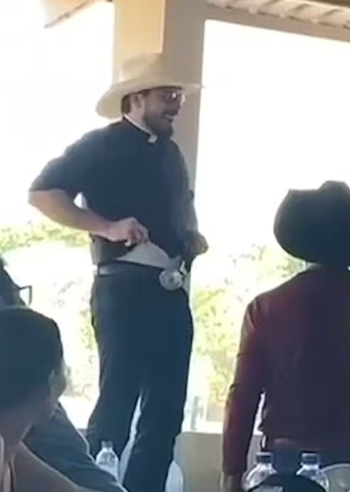 Padre Thiago Zanardi por Reprodução