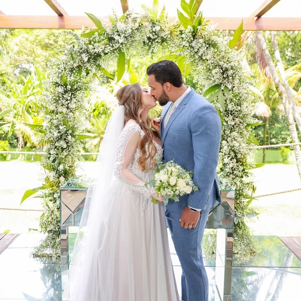 Personal de Virgínia, Michael Gomes é casado com Ana Paula Paz há quase dois anos por Reprodução/Instagram