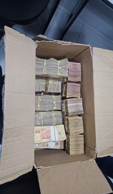 Polícia apreendeu R$ 300 mil em espécie por Divulgação