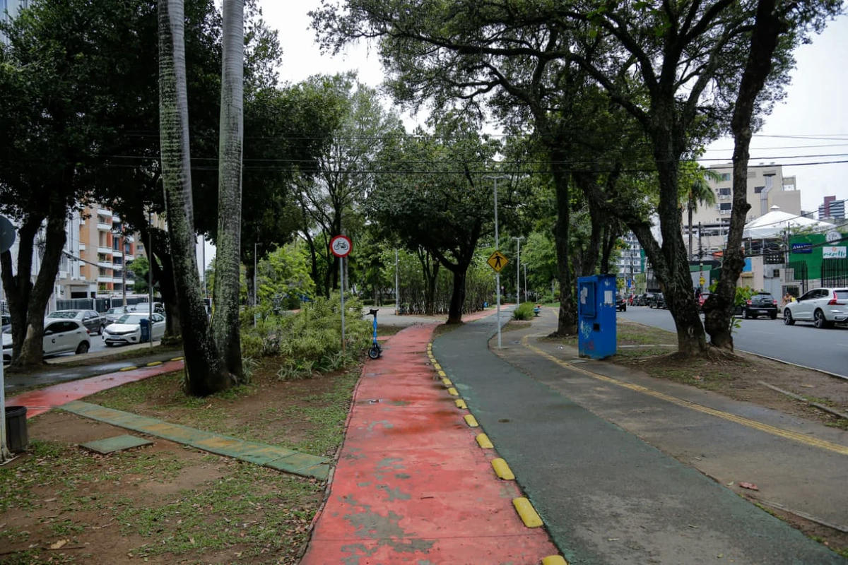 Praça Ana Lúcia Magalhães, na Pituba