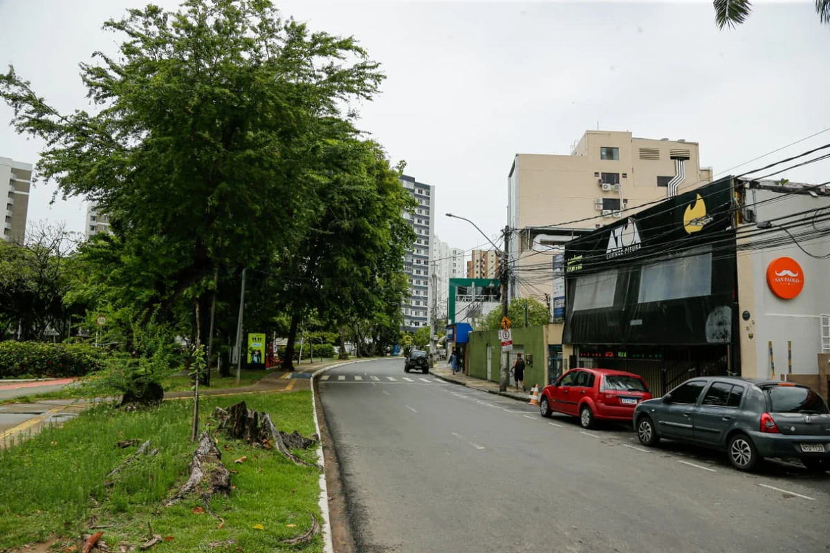 Praça Ana Lúcia Magalhães, na Pituba por Arisson Marinho/CORREIO