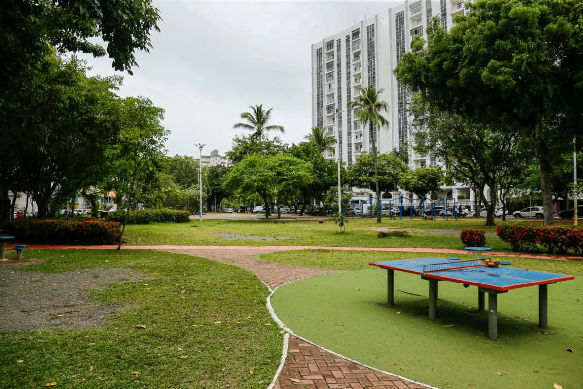 Praça Ana Lúcia Magalhães, na Pituba por Arisson Marinho/CORREIO