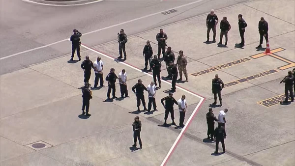 Sete chefes do tráfico do Comando Vermelho são transferidos para presídios federais  por Reprodução/TV Globo