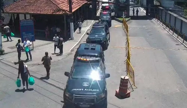 Sete chefes do tráfico do Comando Vermelho são transferidos para presídios federais  por Reprodução/TV Globo