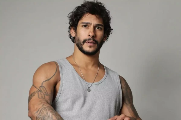 O ator e influenciador recebeu 15,31% dos votos do público e se despediu do reality por Reprodução