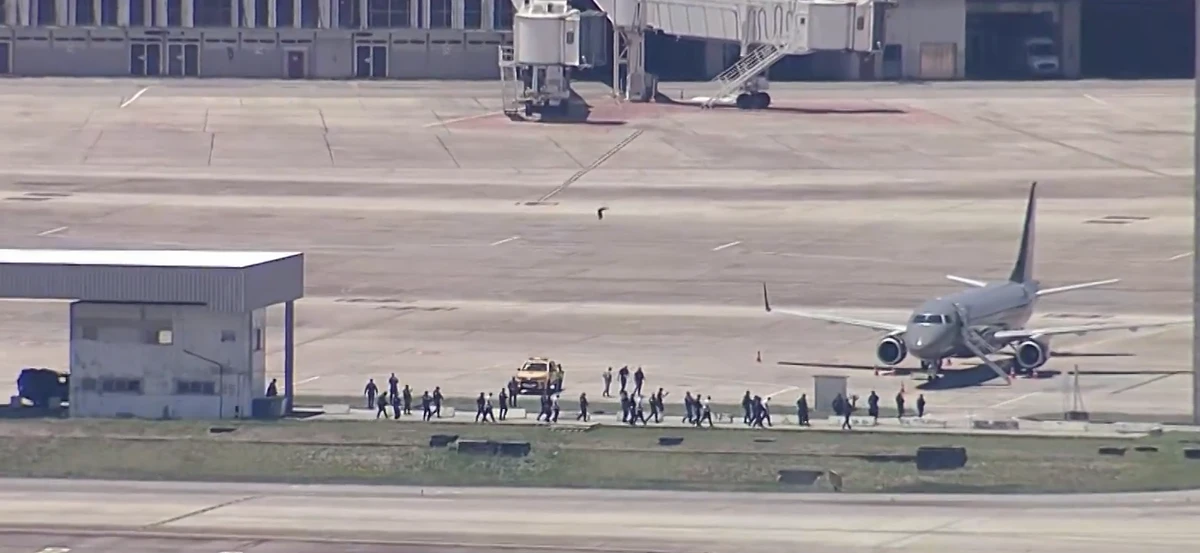 Transferência de sete chefes do CV para presídios federais por Reprodução TV Globo