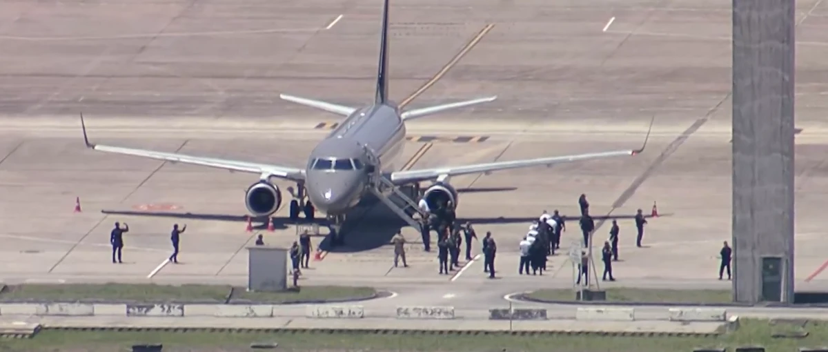 Transferência de sete7 chefes do CV para presídios federais por Reprodução TV Globo