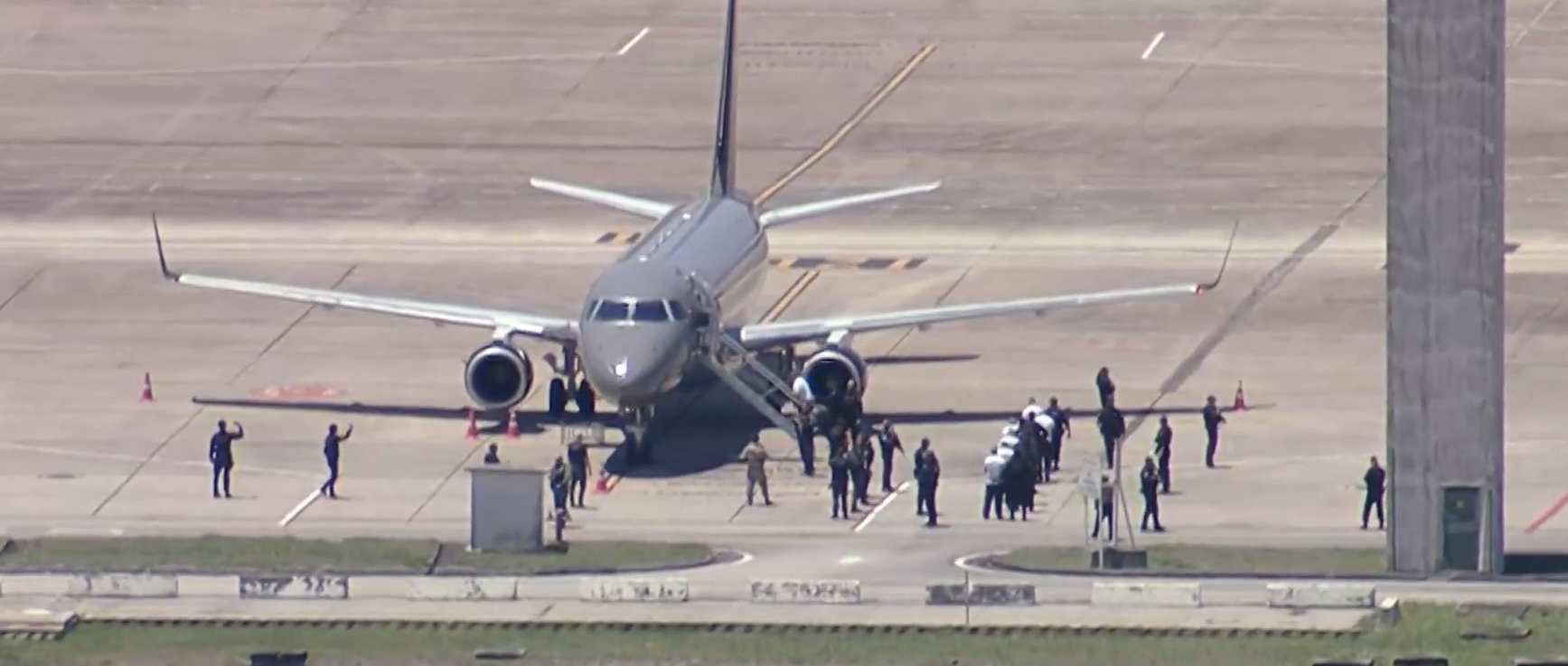 Transferência dos 7 chefes do CV para presídios federais por Reprodução TV Globo