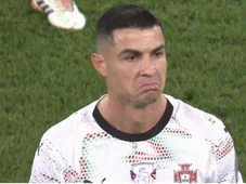 Imagem - Cristiano Ronaldo perde a linha, é expulso e prejudica Portugal nas Eliminatórias para a Copa