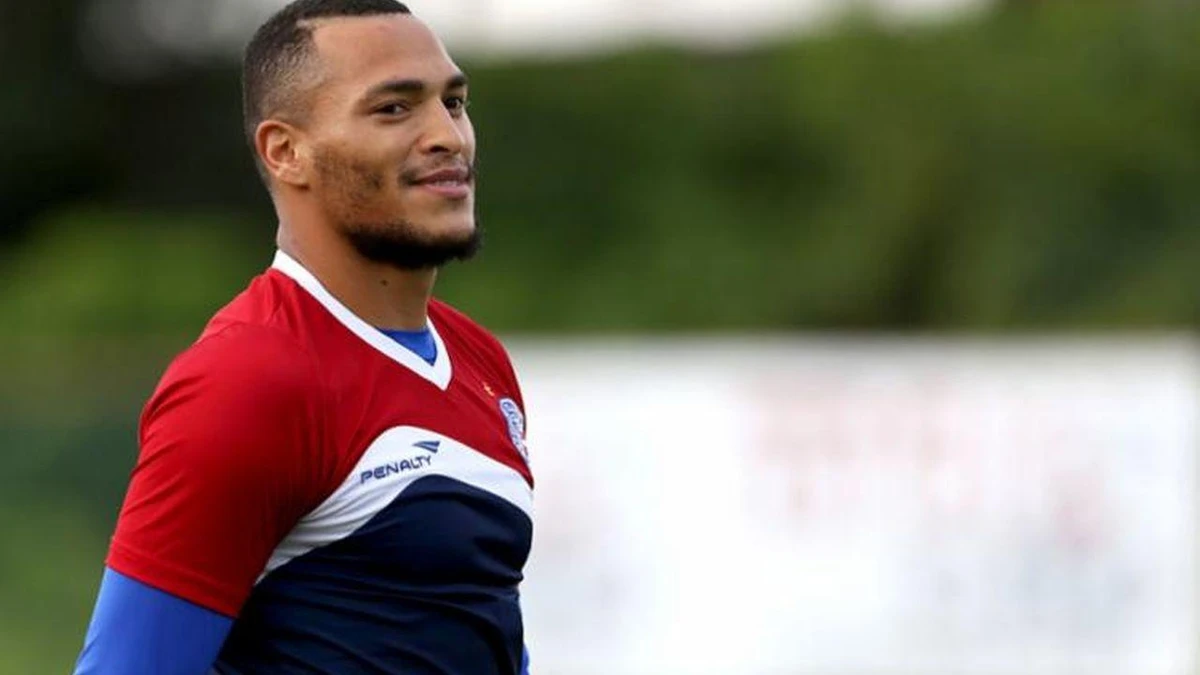 Christian Chagas Tarouco (Titi) teve passagens pelo Bahia, Vasco e Fortaleza e atualmente está no Goiás por Reprodução