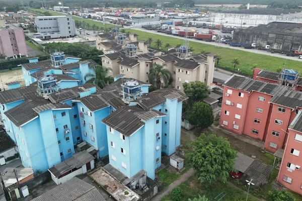 Conjunto habitacional Rubens Lara, no Casqueiro