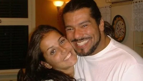 Durante as gravações de A Padroeira, em 2001, Deborah Secco e Maurício Mattar engataram um namoro que durou quase um ano. O romance aconteceu logo depois que a atriz terminou com o diretor Rogério Gomes, o “Papinha”. Apesar de curto, o relacionamento foi intenso e bastante comentado na época por Reprodução 