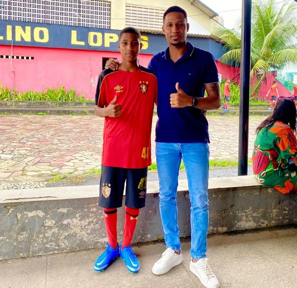 Diogo com o filho por Acervo Pessoal