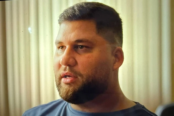 Douglas Pimentel, irmão mais novo de Eloá por Reprodução