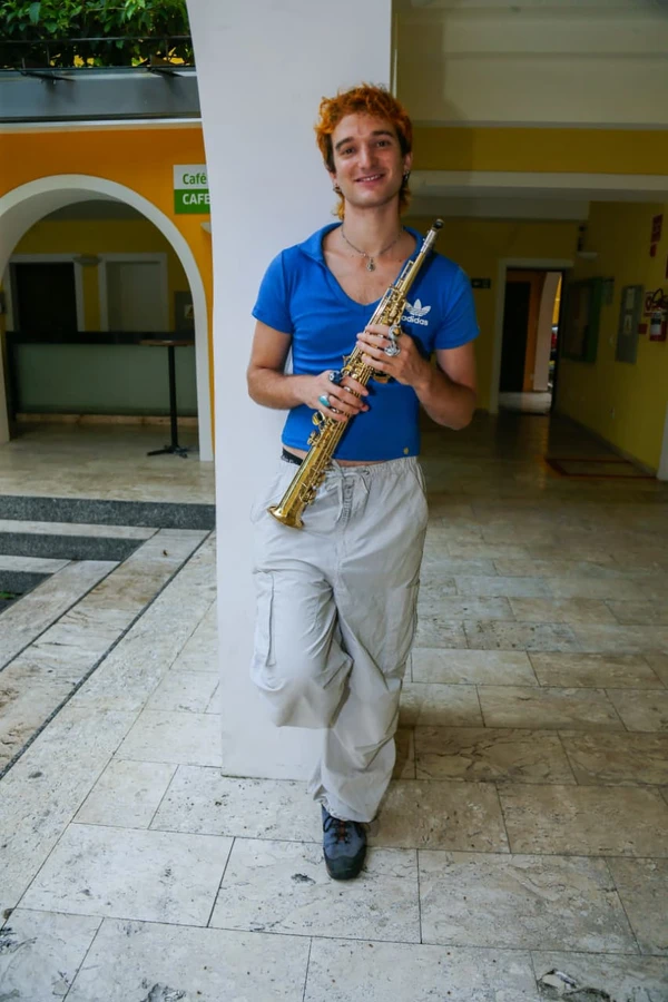 Henry Weeks, do Reino Unido, vai apresentar uma performance multiartística por Arisson Marinho/CORREIO