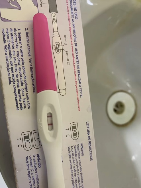 Jovem descobriu gestação no quinto mês por Reprodução/ Redes sociais