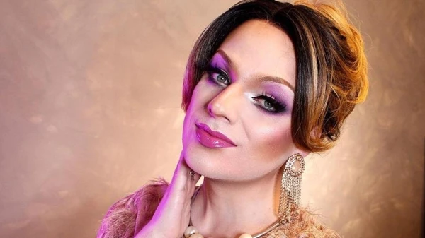 Lorelay Fox, drag queen brasileira  por Reprodução/Instagram 