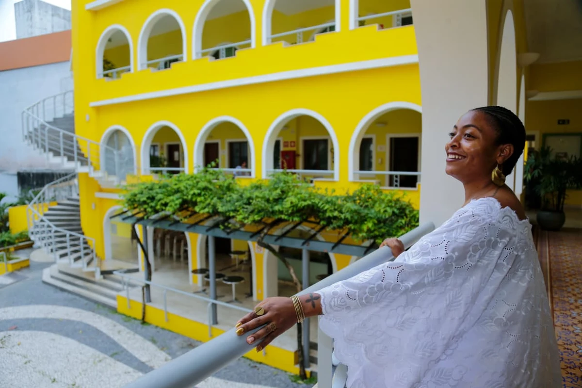 Nyancho NwaNri, da Nigéria, vai exibir um curta sobre a espiritualidade africana inspirada em Ogum