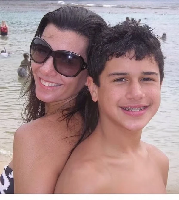 Pedro D'Ávila com a mãe, Kátia D'Ávila  por Reprodução/Redes Sociais 