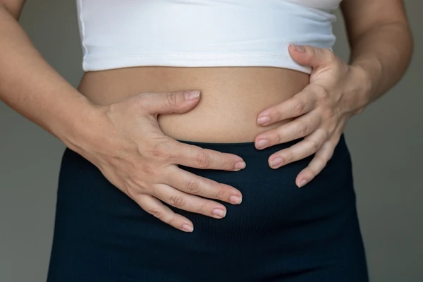 Barriga inchada por Shutterstock