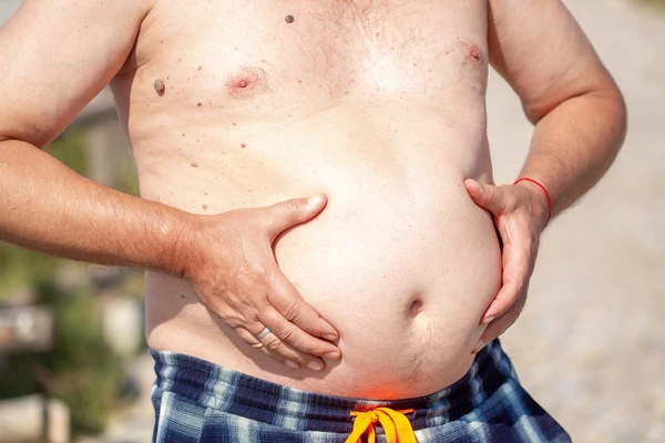 Barriga inchada por Shutterstock